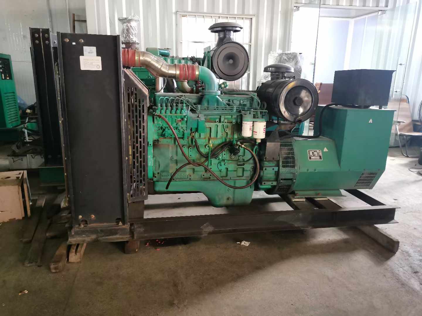 郴州发电机租赁如何确定电缆的承载电流是否在安全范围内？