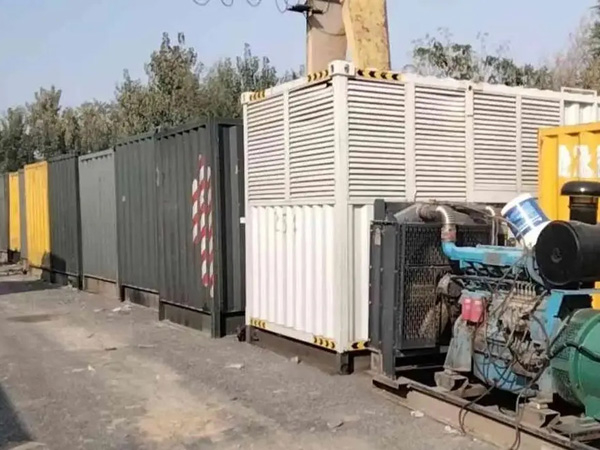 郴州200KW柴油发电机机组每小时油耗是多少？